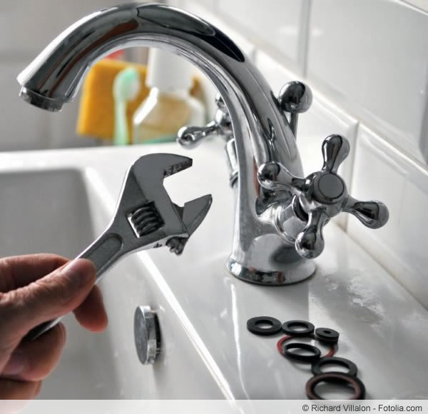 Handwerkzeug Wasserhahn und Waschbecken reparieren Installat