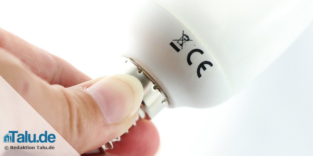Energiesparlampe muss entsorgt werden