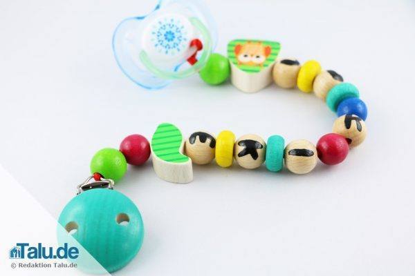 Schnullerkette selber machen - die DIY-Nuggikette - Talu.de