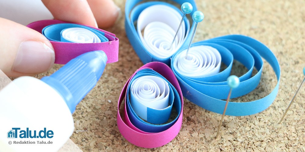 Quilling-Schmetterling zusammenkleben
