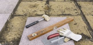 Gehwegplatten verlegen