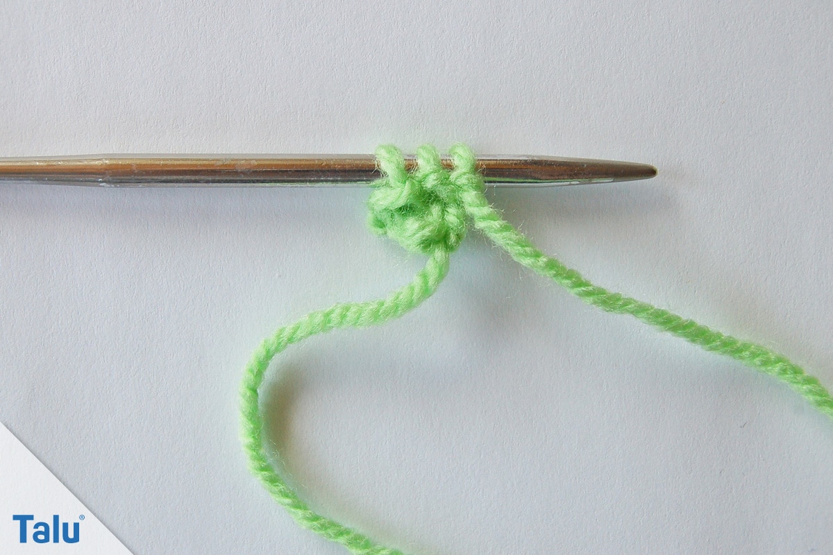Herz stricken nach zwei Reihen