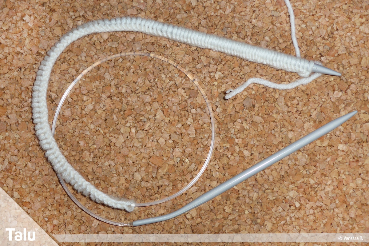 Kissenhülle stricken, Maschen anschlagen für Sternchenmuster