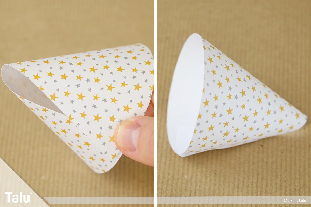 Weihnachtsengel basteln, Variante 1, Kegelform entsteht