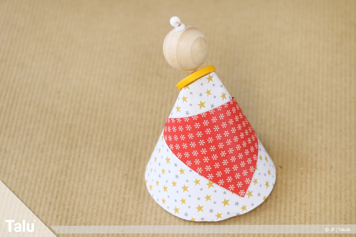 Weihnachtsengel basteln, Variante 1, Engel mit Holzkugel als Kopf
