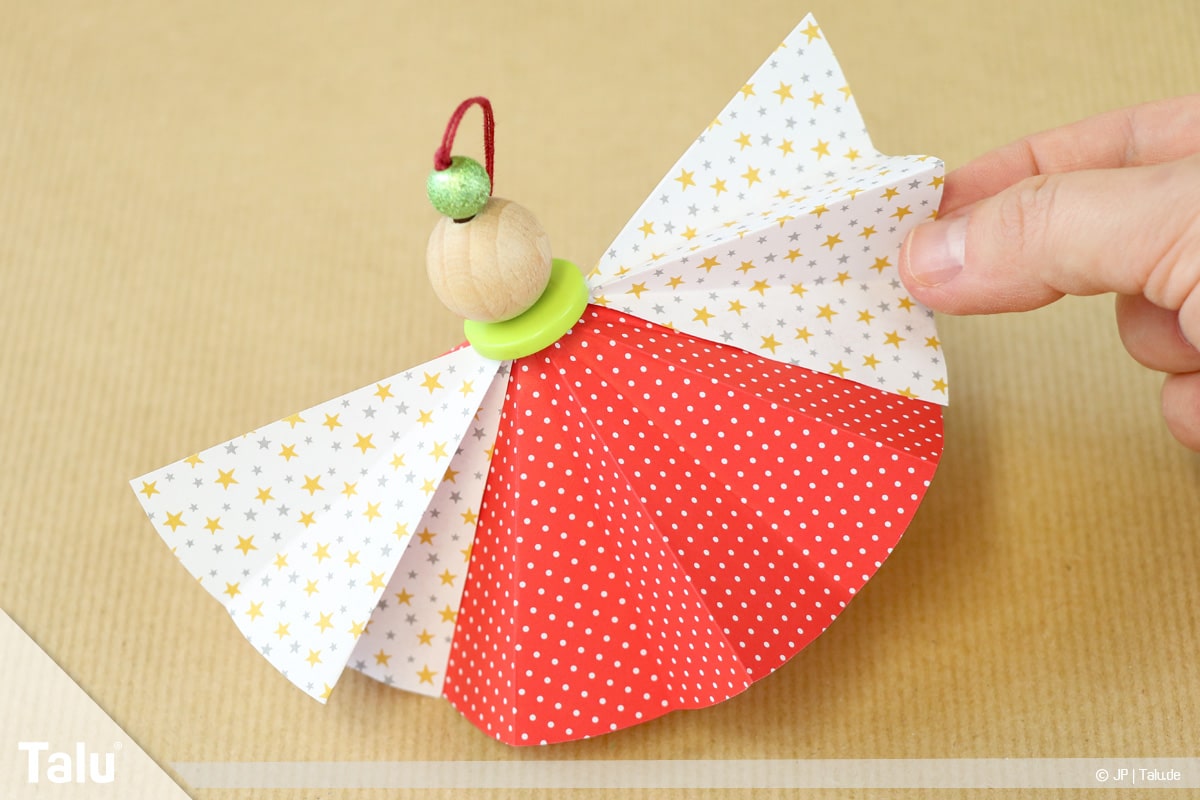 Weihnachtsengel basteln, Variante 2, Weihnachtsengel mit Flügeln