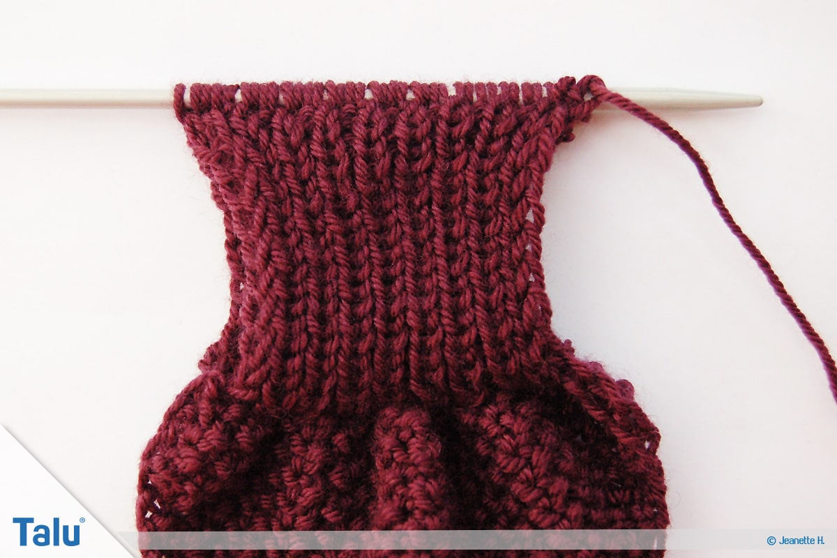 Kinderschal stricken, kostenlose Anleitung, fertig gestrickter Tunnel