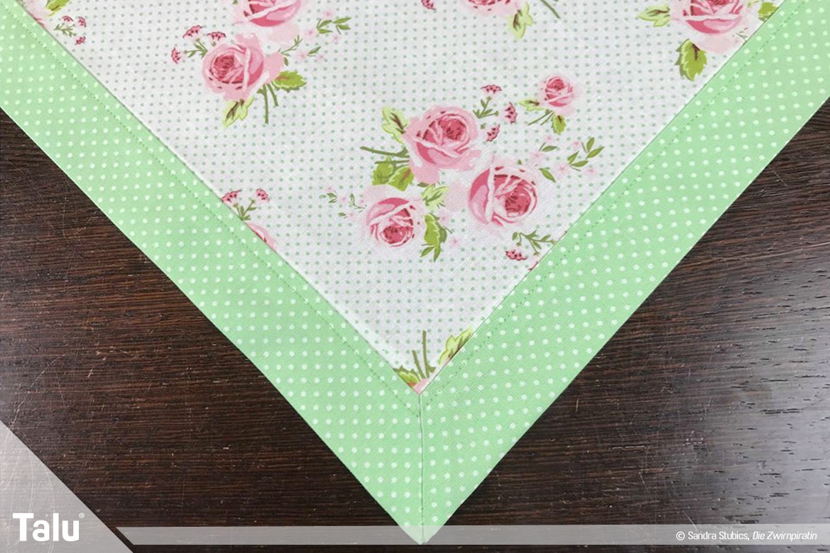 Tischdecke nähen mit Rand, Kante rundherum fest steppen