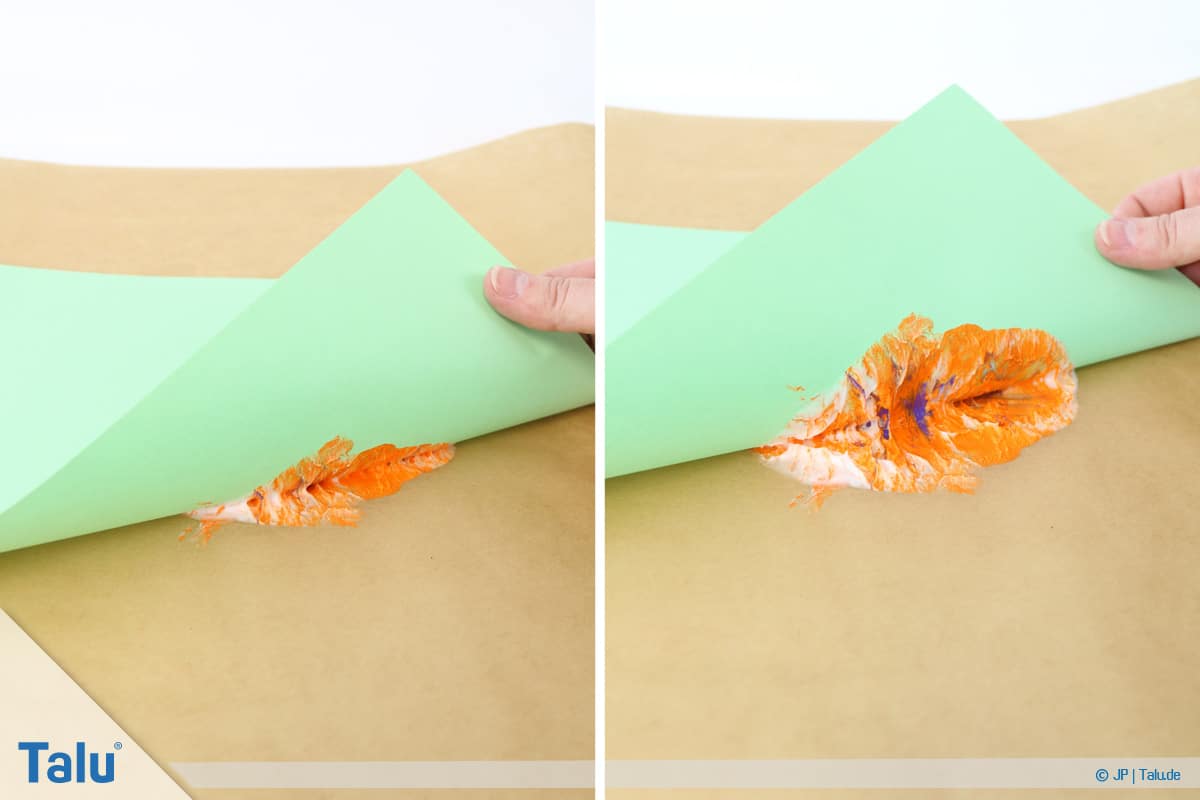 Malen mit Rasierschaum, Papier auf Schaum, Papier wieder abnehmen