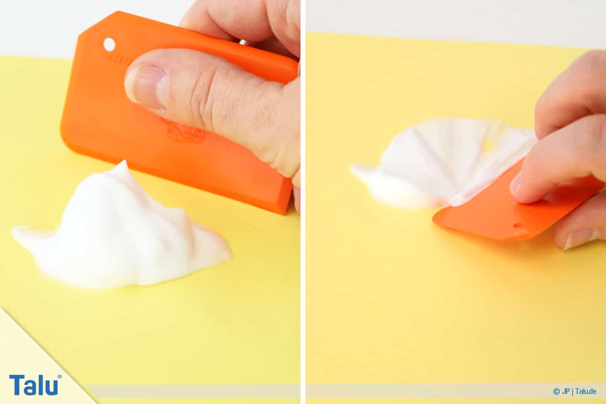 Malen mit Rasierschaum, Schaum auf Papier, Schaum verteilen