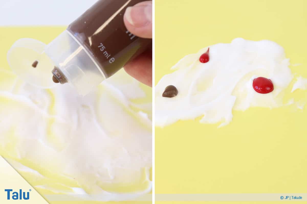 Malen mit Rasierschaum, Schaum auf Papier, Farbe trifft auf Schaum