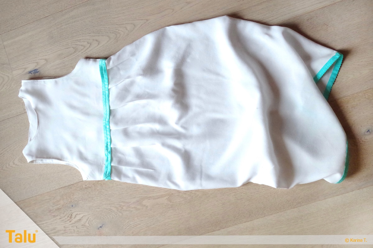 Taufkleid nähen, fertig genähtes Taufkleid