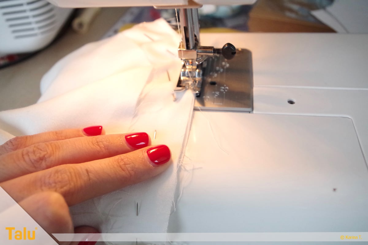 Taufkleid nähen, mit Nähmaschine nähen
