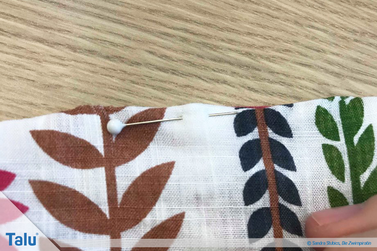 Dreieckstuch nähen aus Musselin, Kante abstecken