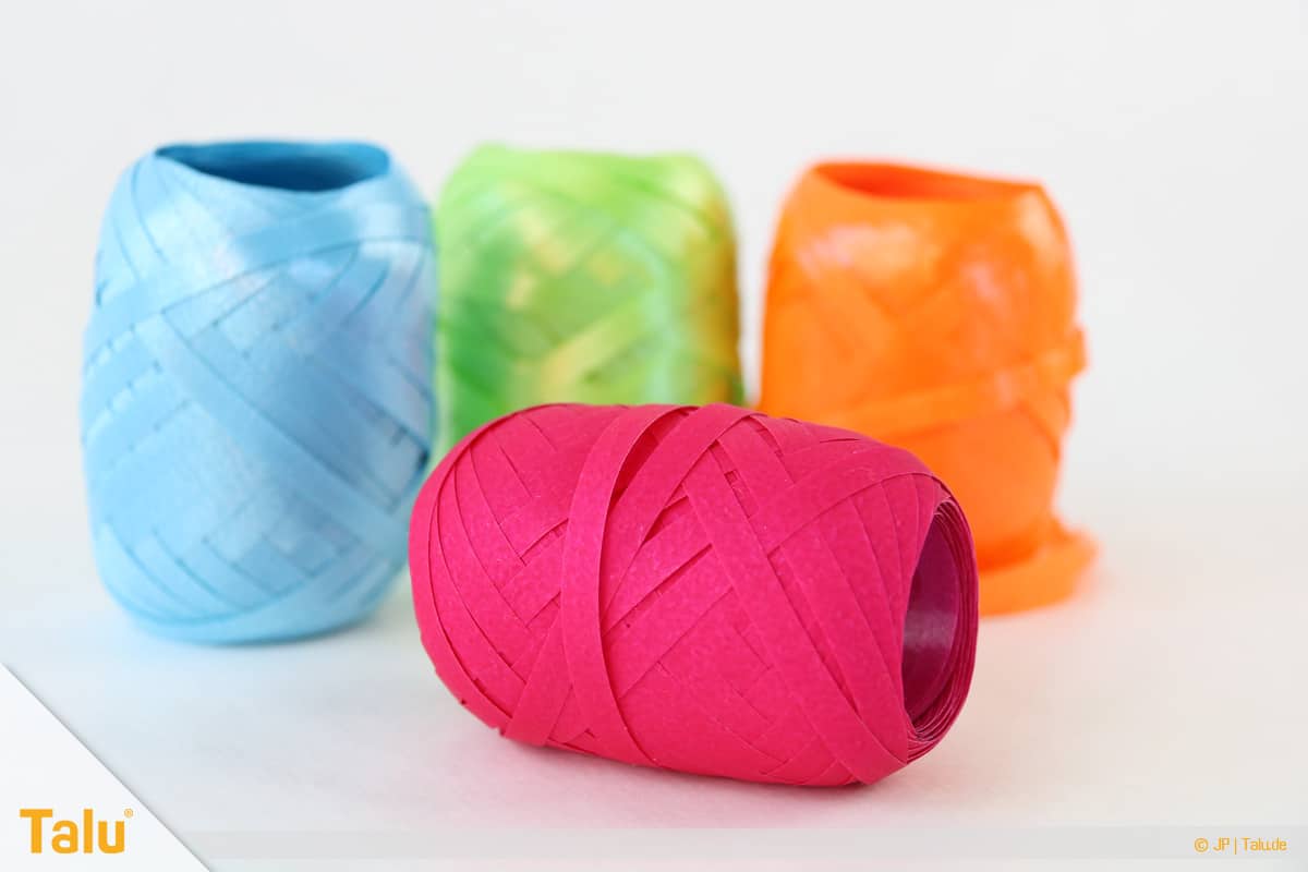 Oster basteln, Geschenkbandrollen