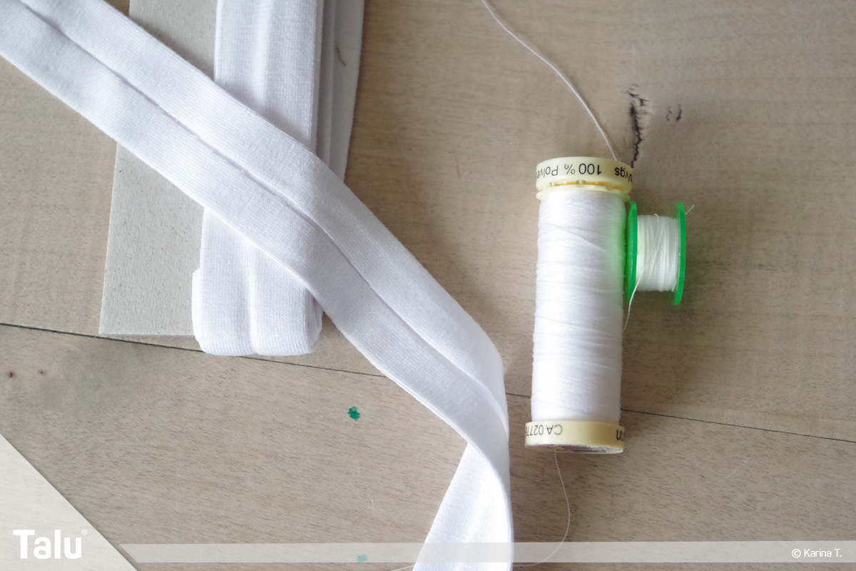 Baby Body nähen, Rücknähte des Schrägbands