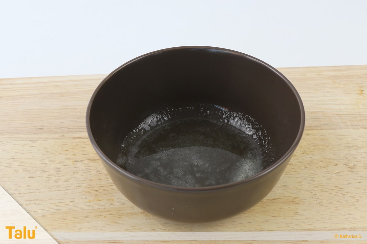 Essbarer Glitzer, Glitzerpulver, Variante mit Gelatine, Mischung in Mikrowelle geben