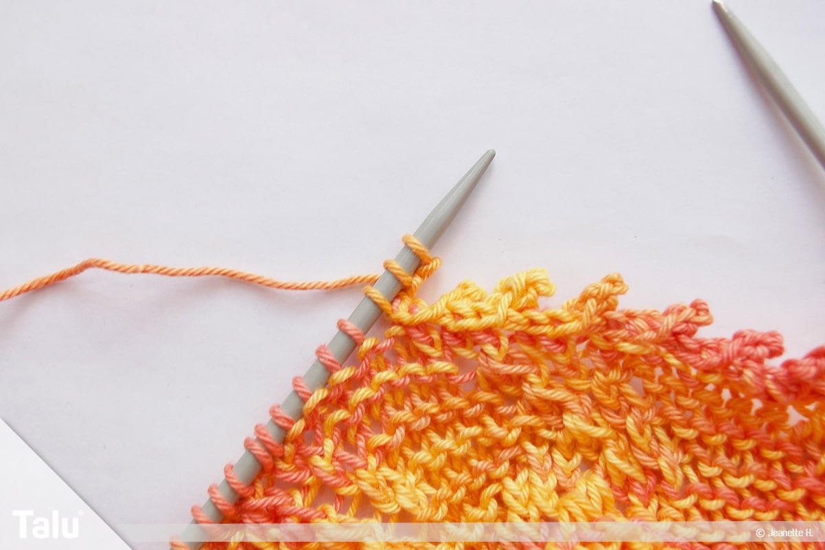 Möbiusschal stricken, gestrickter Pikot-Abkettrand