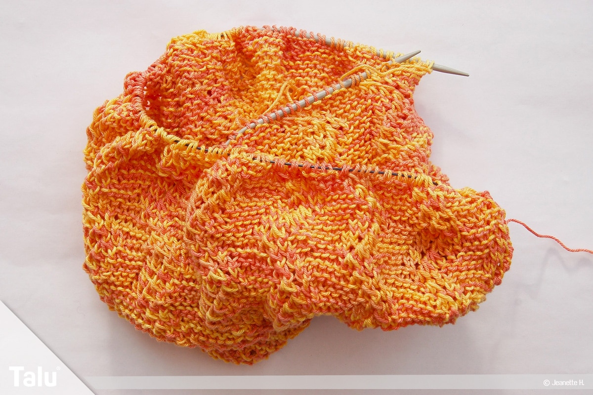Möbiusschal stricken, nach 32 gestrickten Runden