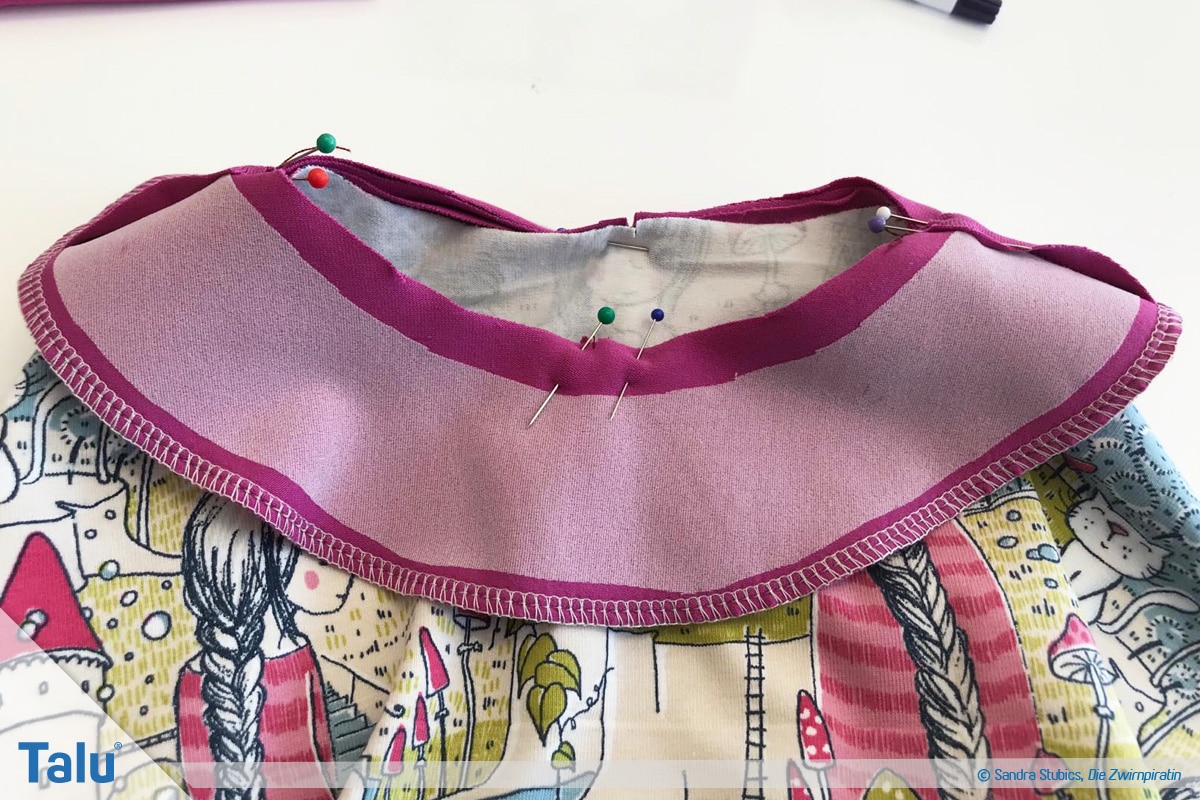 Kragen nähen, Anleitung für Bubikragen, Kragen am Kleid feststecken