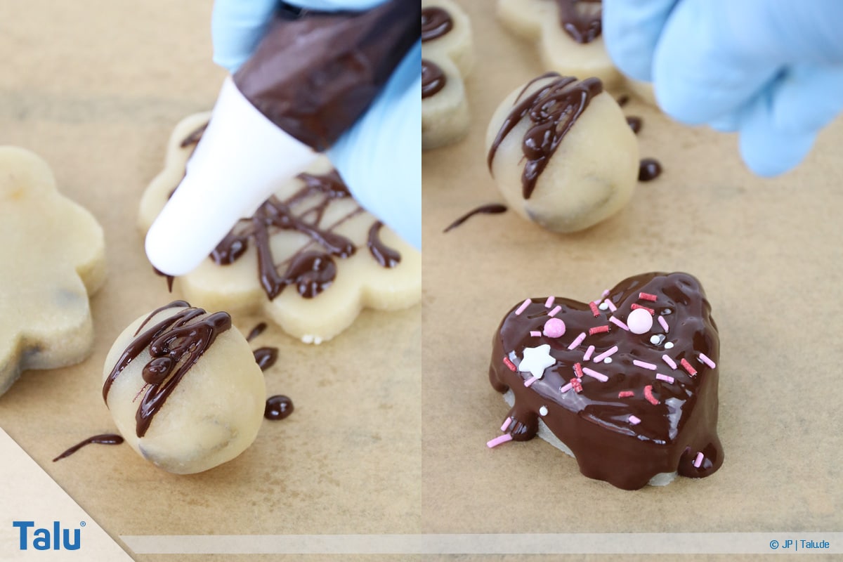 Marzipan färben, Variante mit Schokolade, Schokoladenguss verzieren