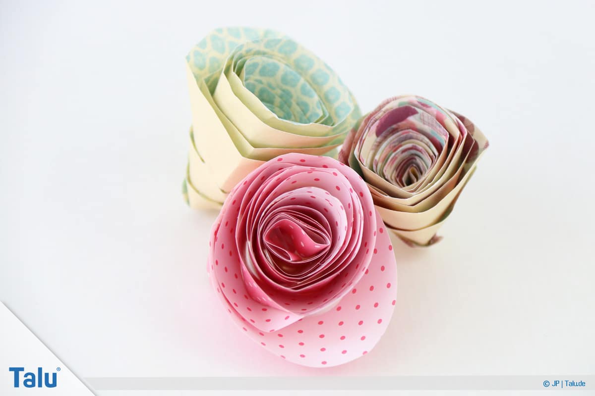 Papierrosen basteln, Anleitung, Einfache Papierrosen