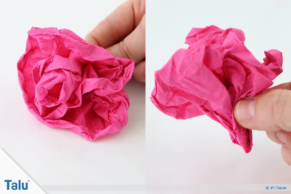 Papierrosen basteln, Anleitung, Papierrosen aus Servietten, Blütenstiel formen
