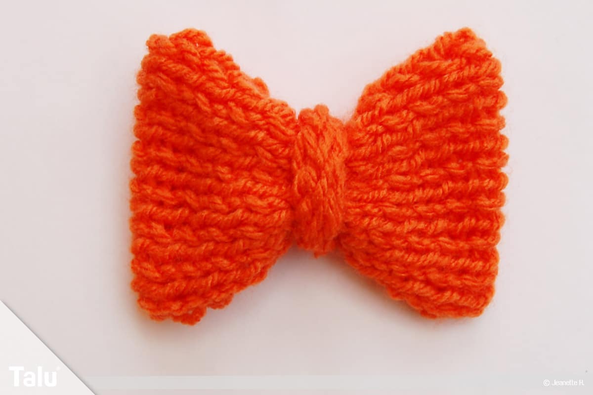 Schleife stricken, Modell 1, fertig gestrickte Schleife