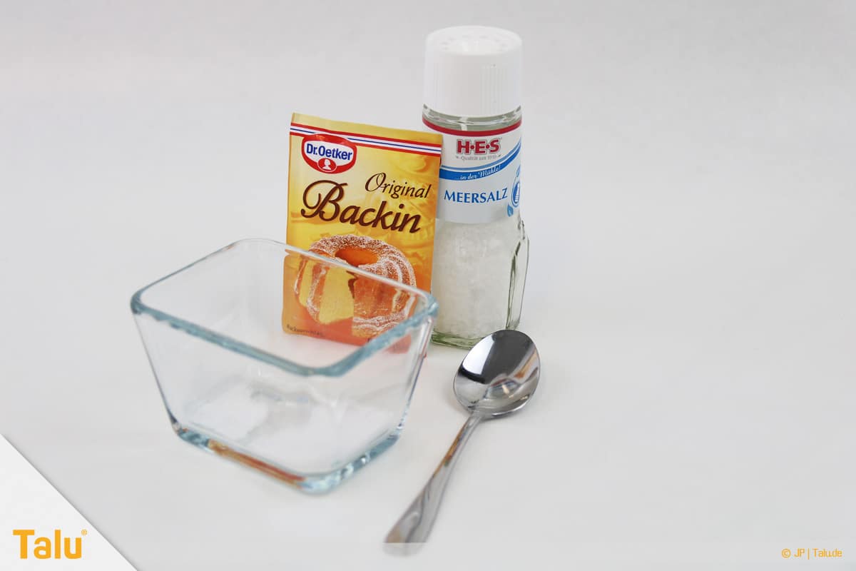 Kaffeegeruch aus Thermoskanne entfernen, Backpulver und Salz