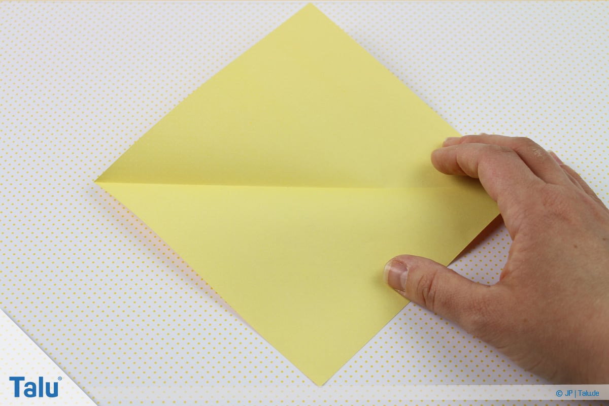 Origami Boot, Schiff basteln, zweites Schiffchen, Faltung öffnen