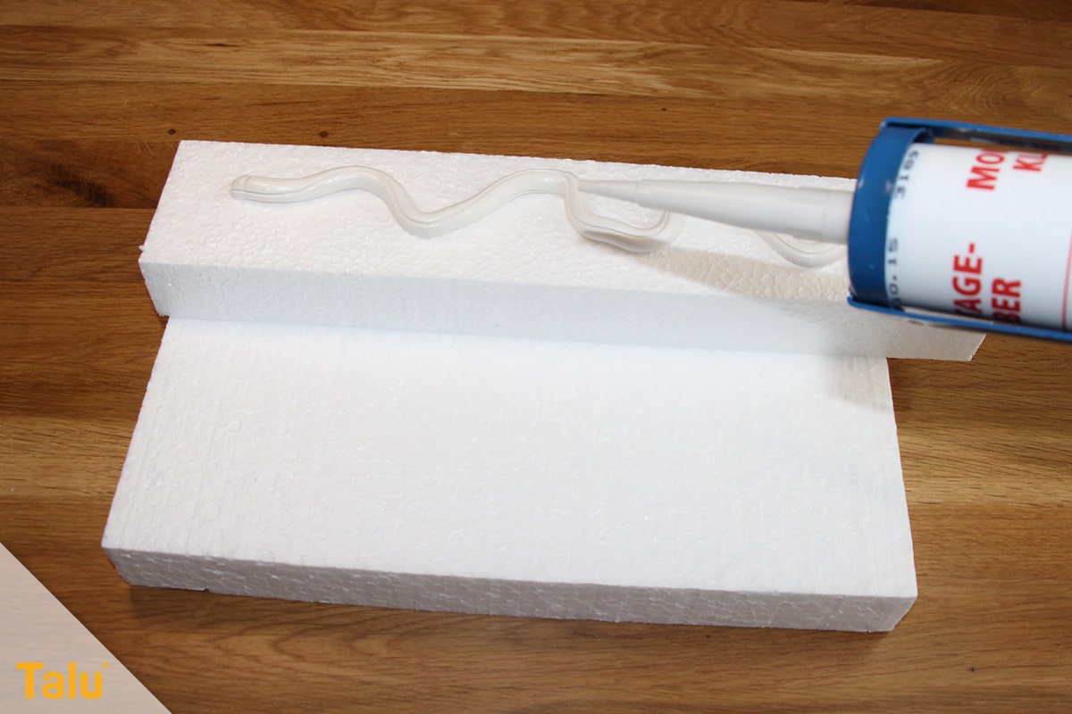 Styroporplatten kleben, Anleitung, Montagekleber (im Bild) anstatt Polyurethanschaum (PU)