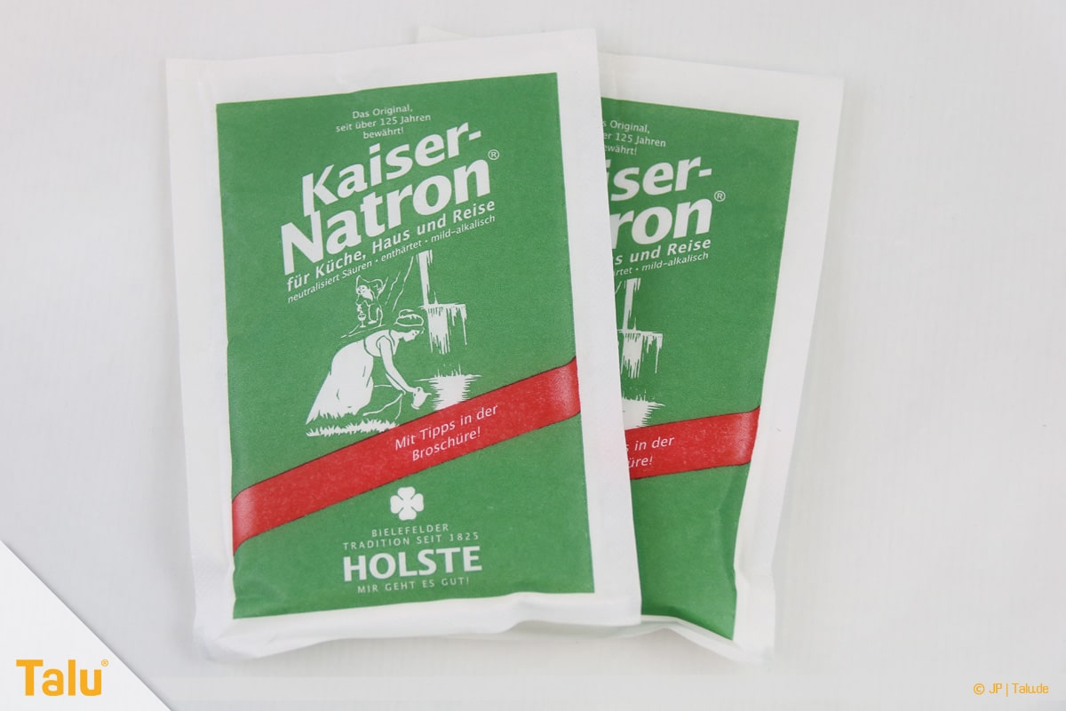 Klebrige gummierte Griffe und Oberflächen reinigen, Anleitung, Natron als Hausmittel