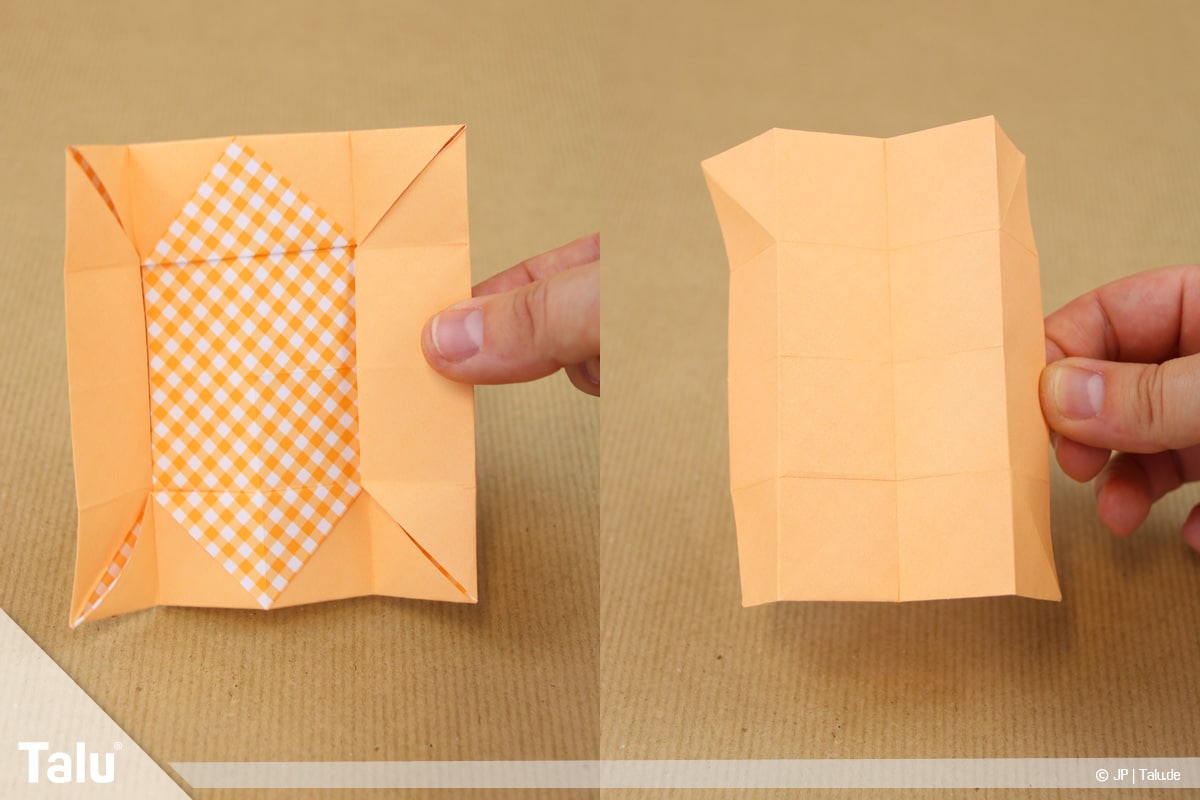 Haus aus Papier basteln, Papierhaus falten, entstandenes Quadrat umdrehen