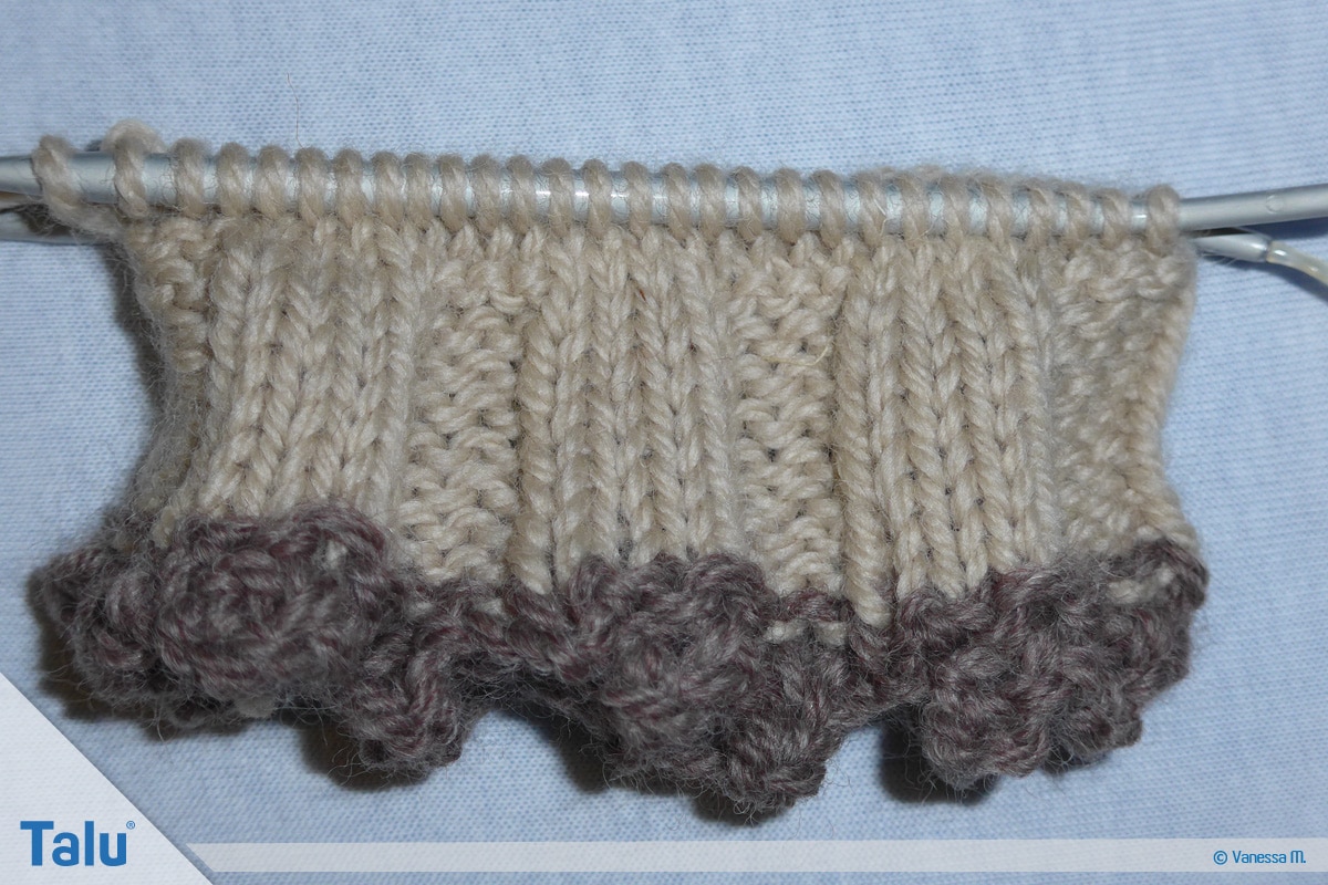 Gammlos stricken, Anleitung Hüttenschuhe, zwei Runden glatt rechts stricken