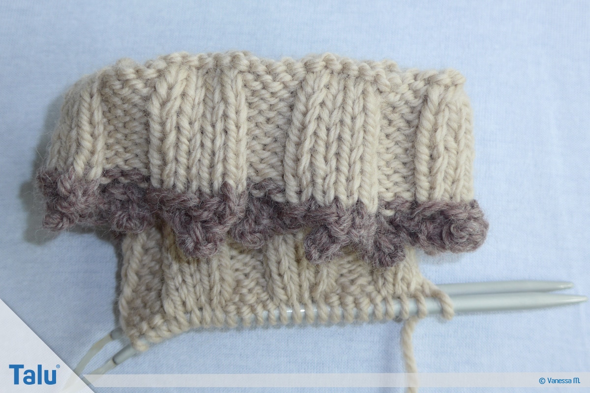 Gammlos stricken, Anleitung Hüttenschuhe, Anzahl der Rippen im Muster verringert sich
