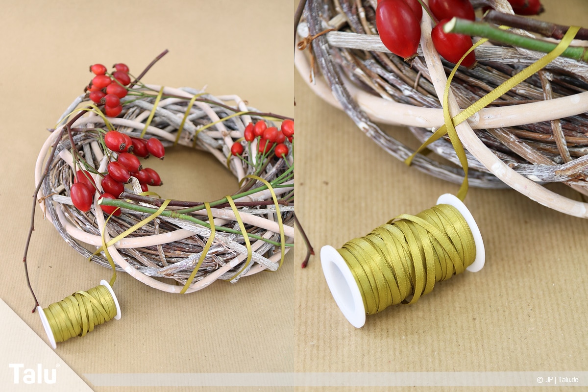Herbstkranz selber basteln, Anleitung, Hagebuttenkranz, Stoffband