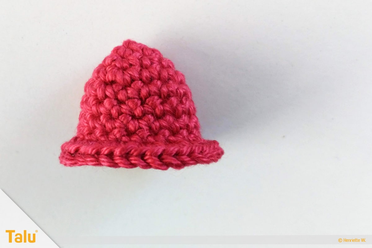 Maus häkeln, Amigurumi-Häkelmaus, fertig gehäkelter Hut