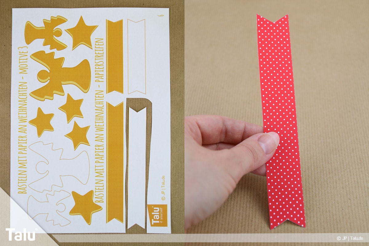 Basteln mit Papier an Weihnachten, Ideen, Papierstreifen aus Muster- oder Tonpapier ausschneiden