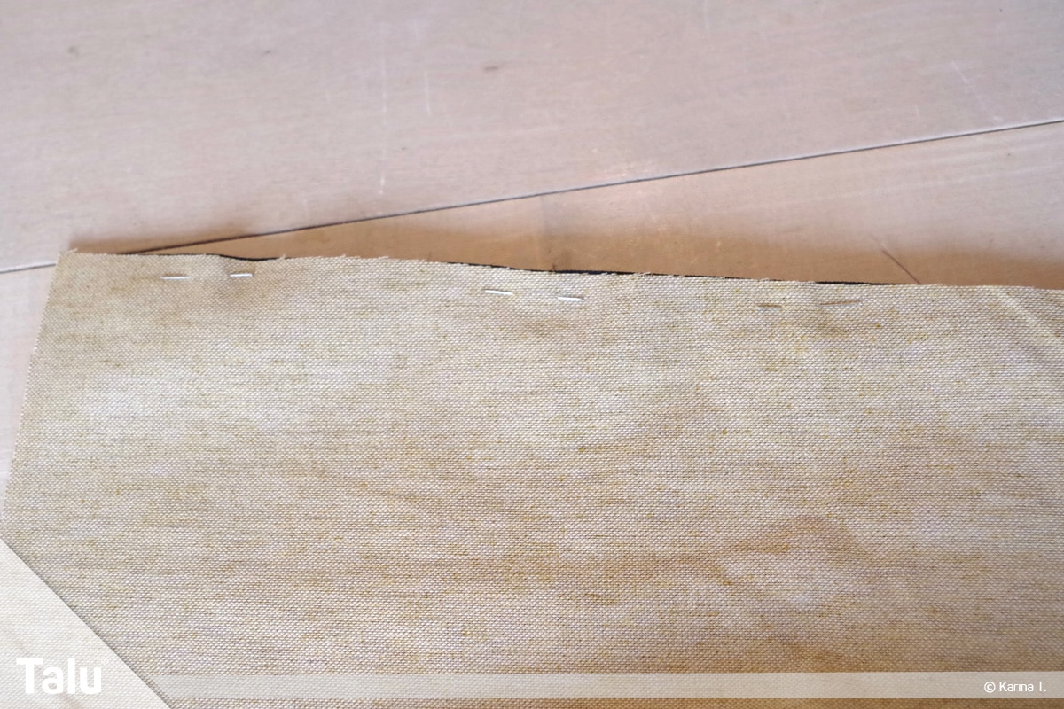 Sitzsack selber machen, Anleitung, anderen Stoffstreifen auf zweiter Reißverschlusshälfte befestigen