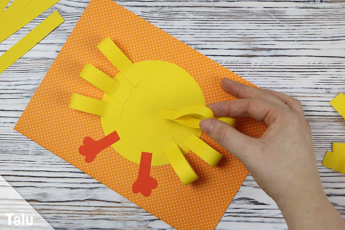 Papierstreifen aufkleben