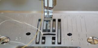 Unterfaden in der Nähmaschine