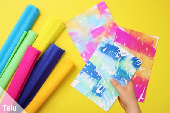 Sprühbilder mit Krepppapier